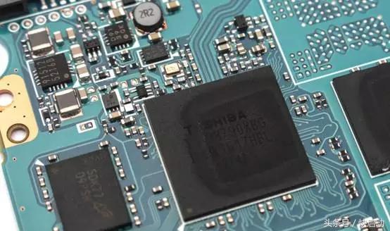 強制關機到底對固態硬盤的危害多大?再不知道就晚了!